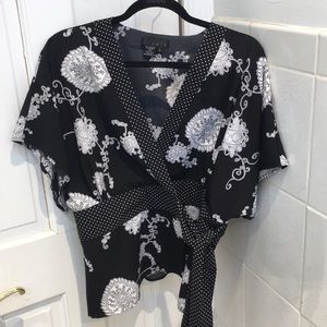 Wrap tie black/white paisley print blouse!